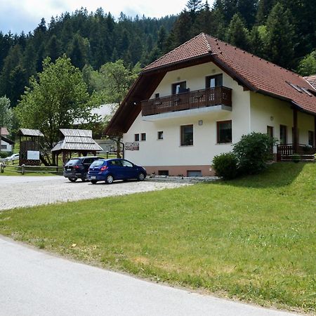 Farm Stay Loger Ljubno Exteriör bild